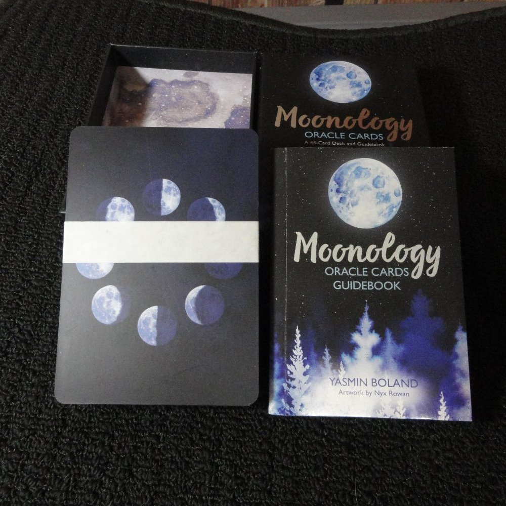 Moonology Oracle 44 Card Deck & Guidebook~NEW~Yasmin Boland~Wiccan~Astro…